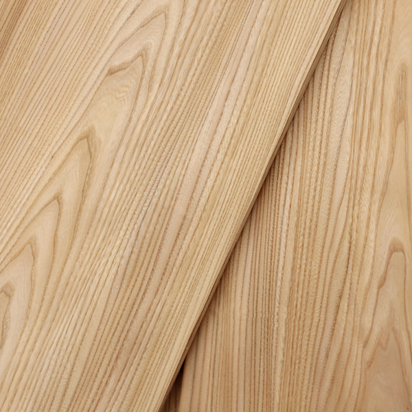 Фасад в натуральном шпоне «Ильм Red»